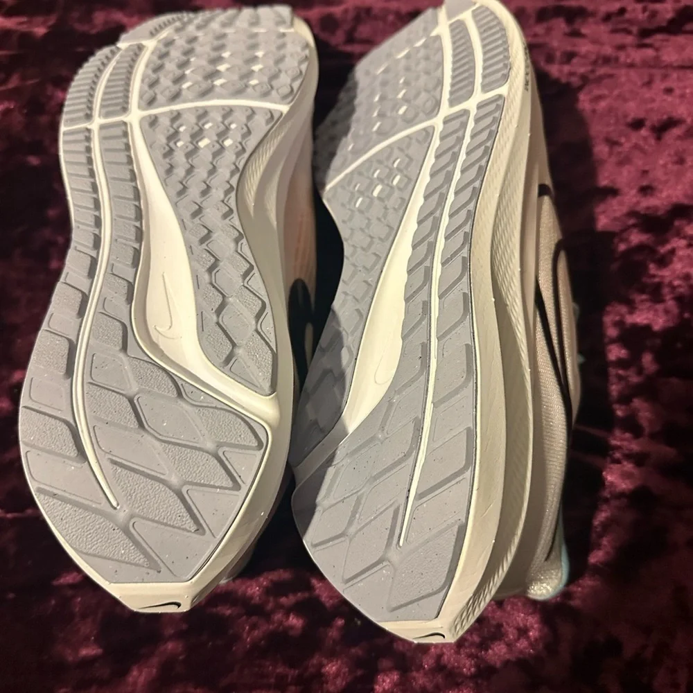 Nike Women's Athletic Shoes - Light Blue and Coral